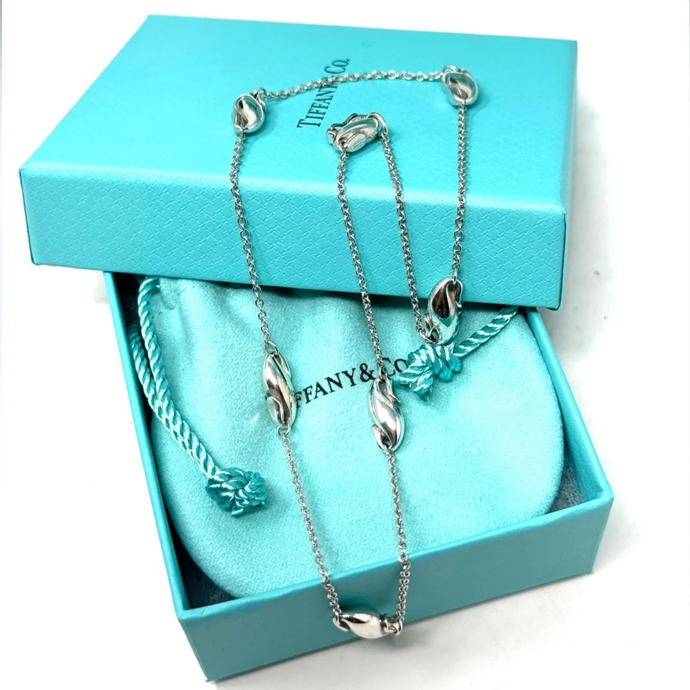 Authentic Tiffany & CO. Elsa Peretti Seahorse Pendant Necklace.